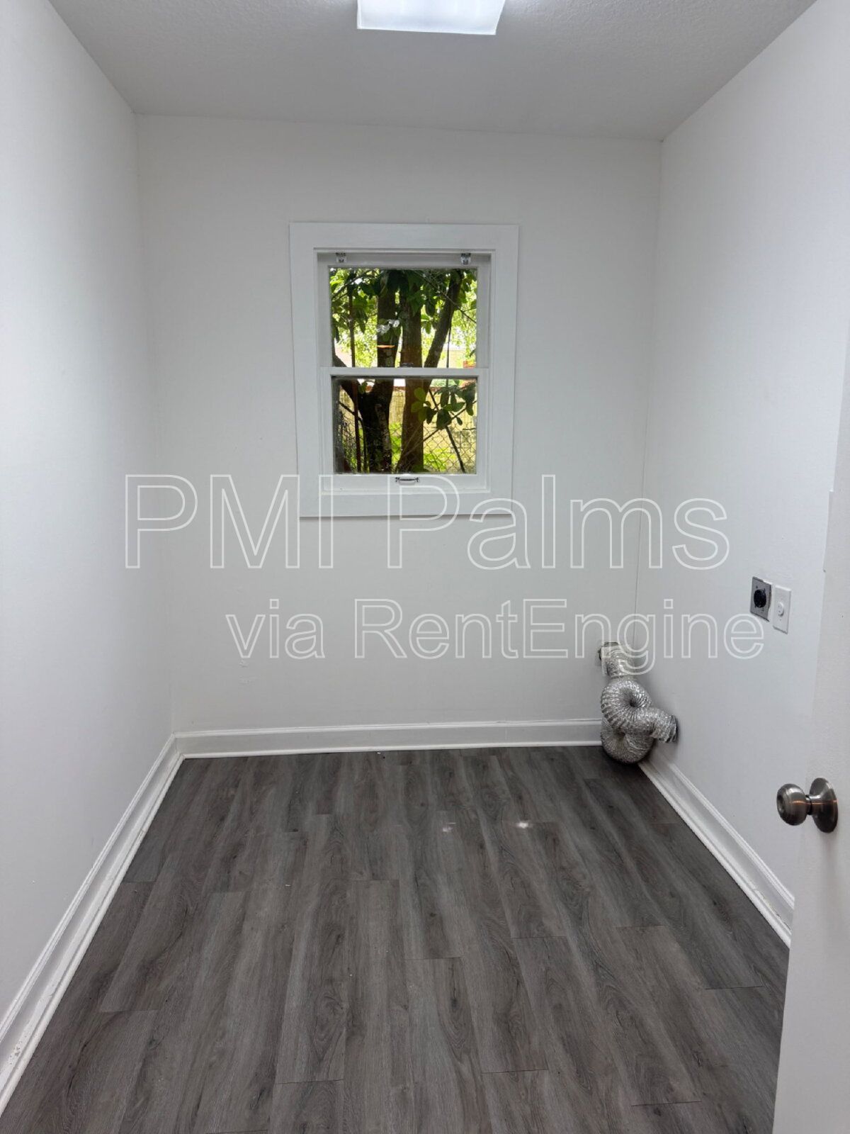 LEASE PENDING *** Rent to Own Opportunity Available Now!*** The layout of this very spacious 4-Bedroom house provides lots of options for use! property image