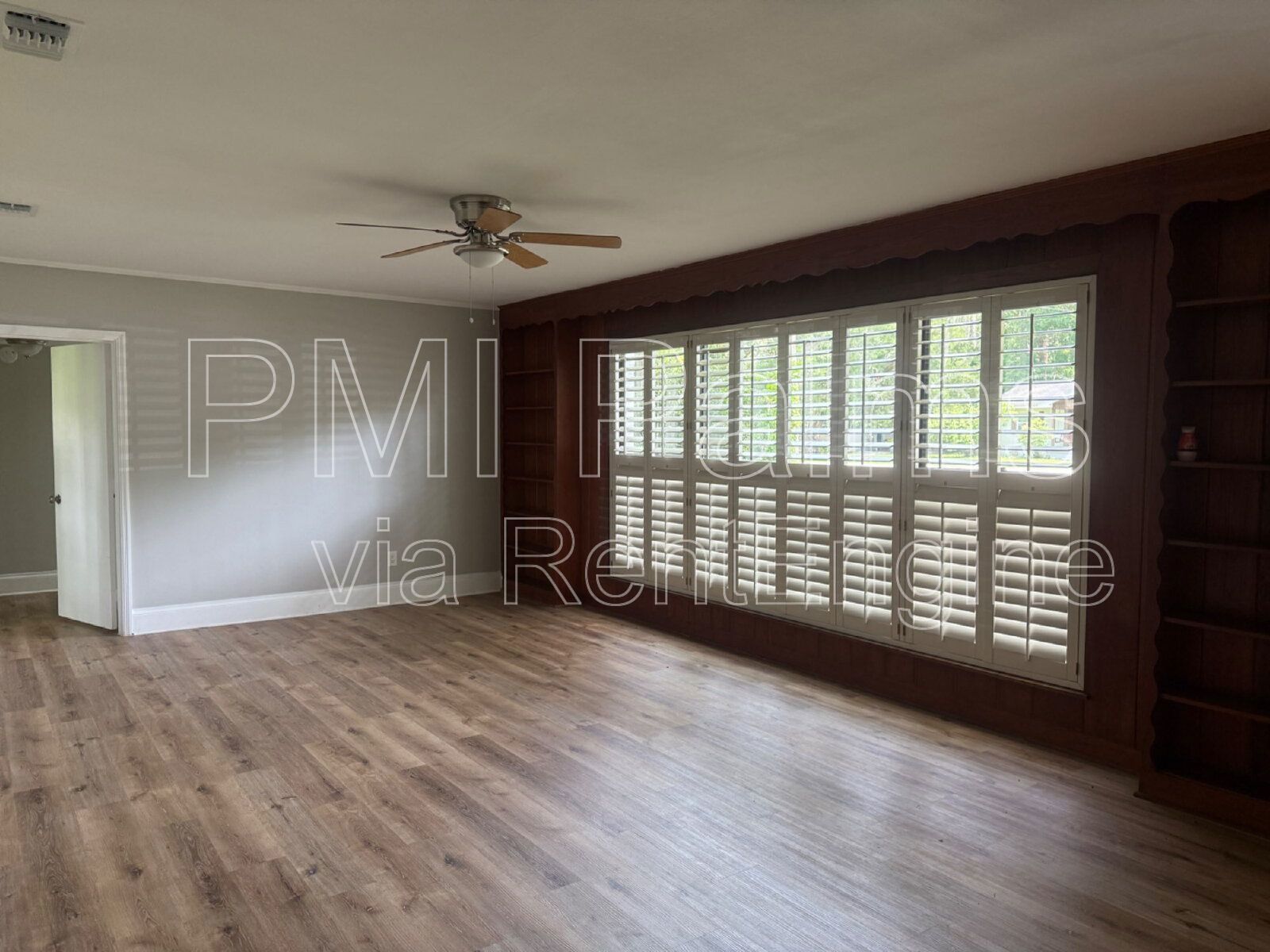 LEASE PENDING *** Rent to Own Opportunity Available Now!*** The layout of this very spacious 4-Bedroom house provides lots of options for use! property image