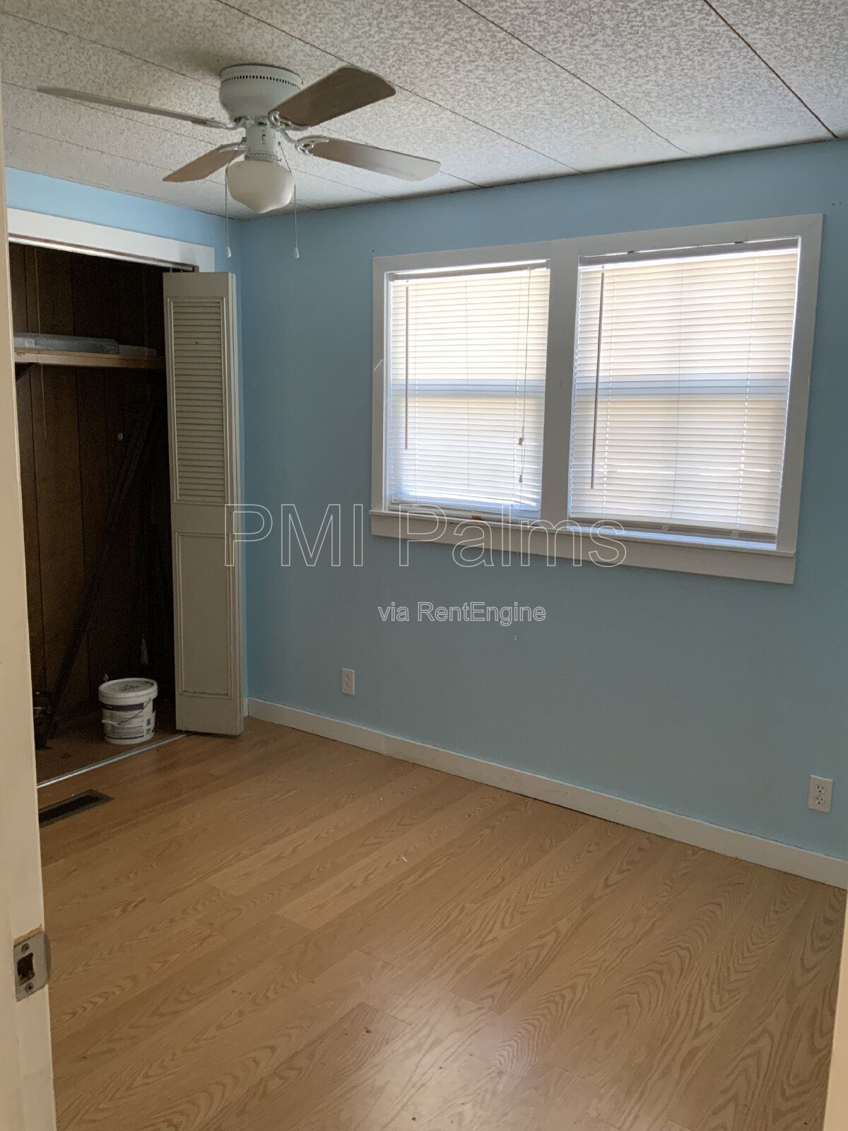 Spacious 3 bedrooms and 2 bathrooms with living room, dining room and family room! property image