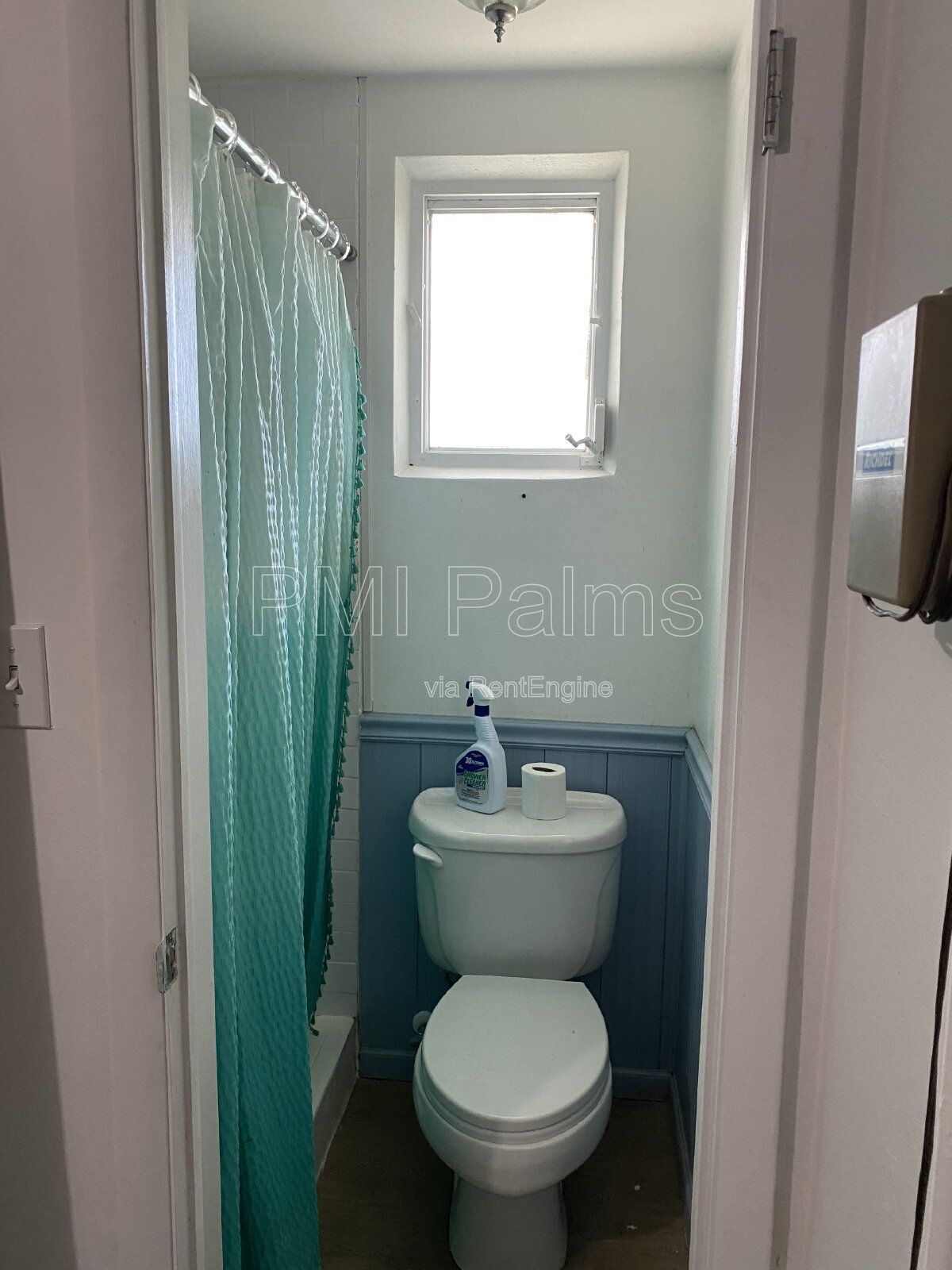 Adorable house on a quiet dead end street near downtown Dunedin! property image