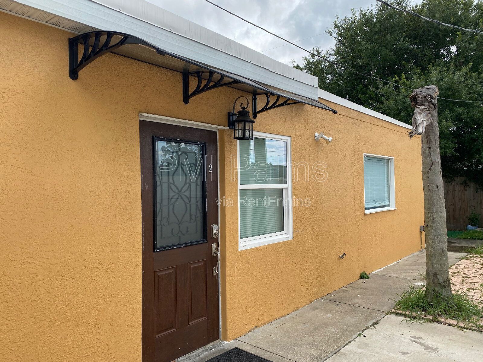 2 bedroom, 1 bathroom with new flooring! property image