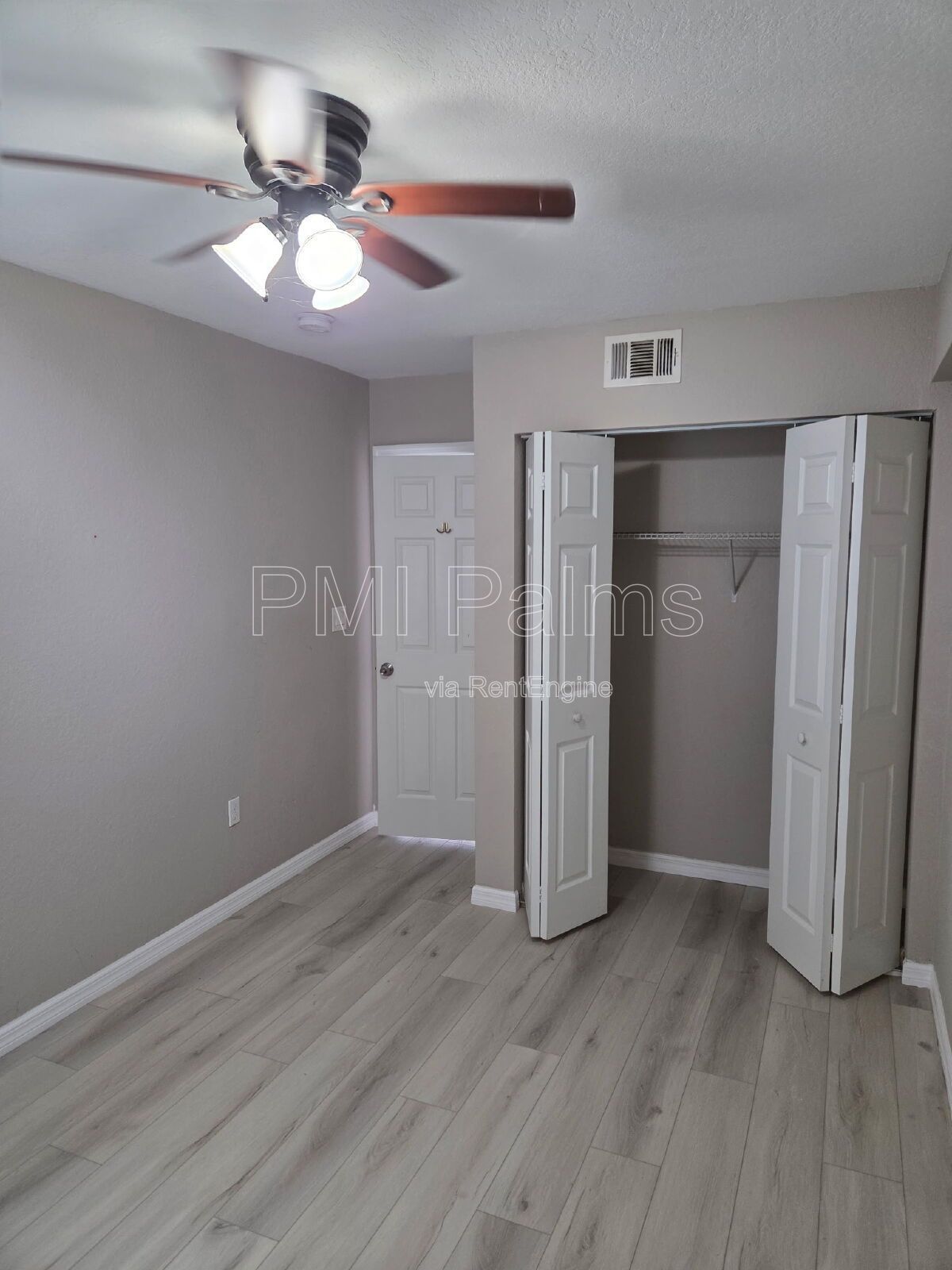 2 bedroom, 1 bathroom with new flooring! property image