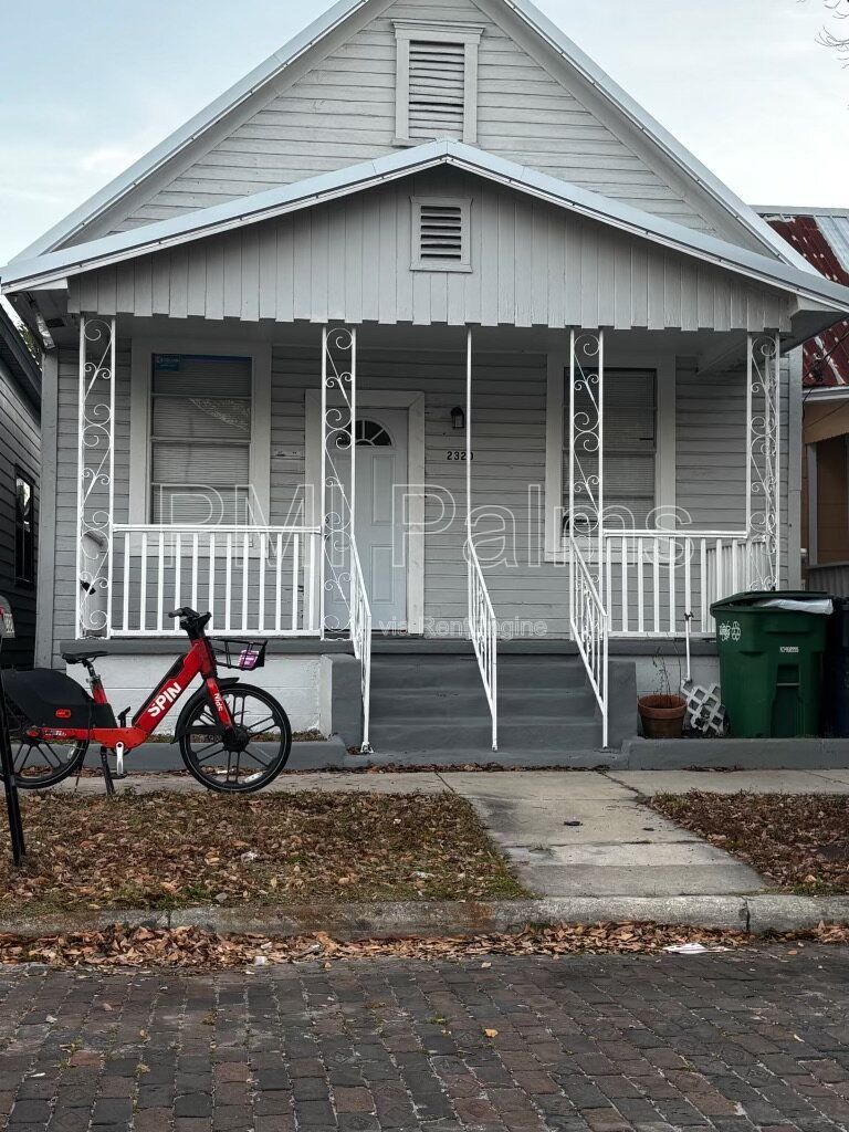 Charming 3-Bedroom Home Now Available for Annual lease! property image