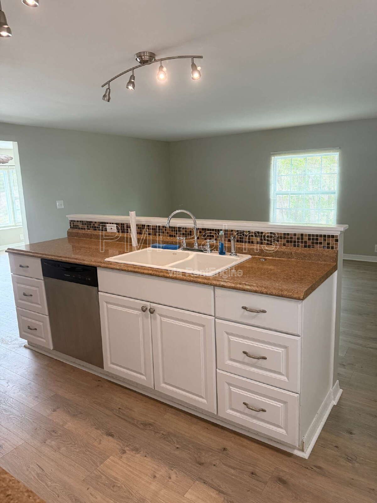 Beautifully updated 2 or 3 bedroom home on a large lot with a detached garage! property image