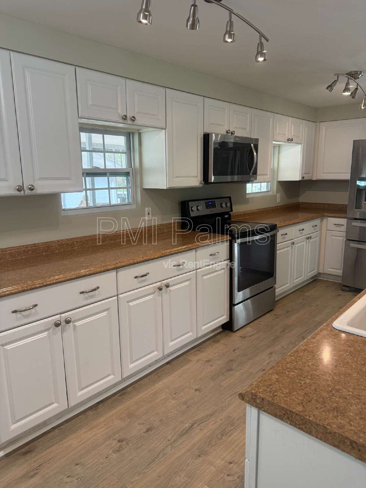 Beautifully updated 2 or 3 bedroom home on a large lot with a detached garage! property image