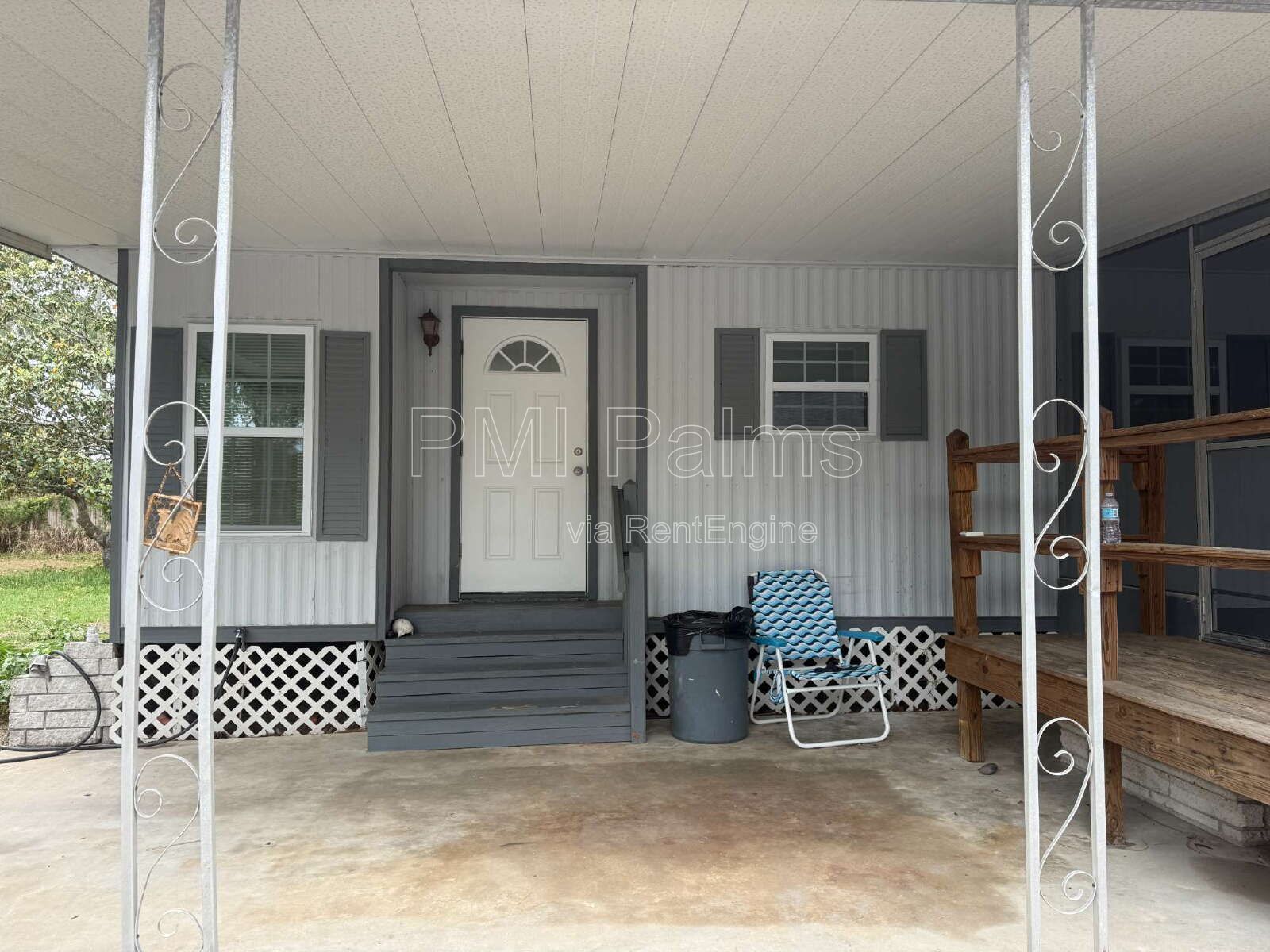 Beautifully updated 2 or 3 bedroom home on a large lot with a detached garage! property image