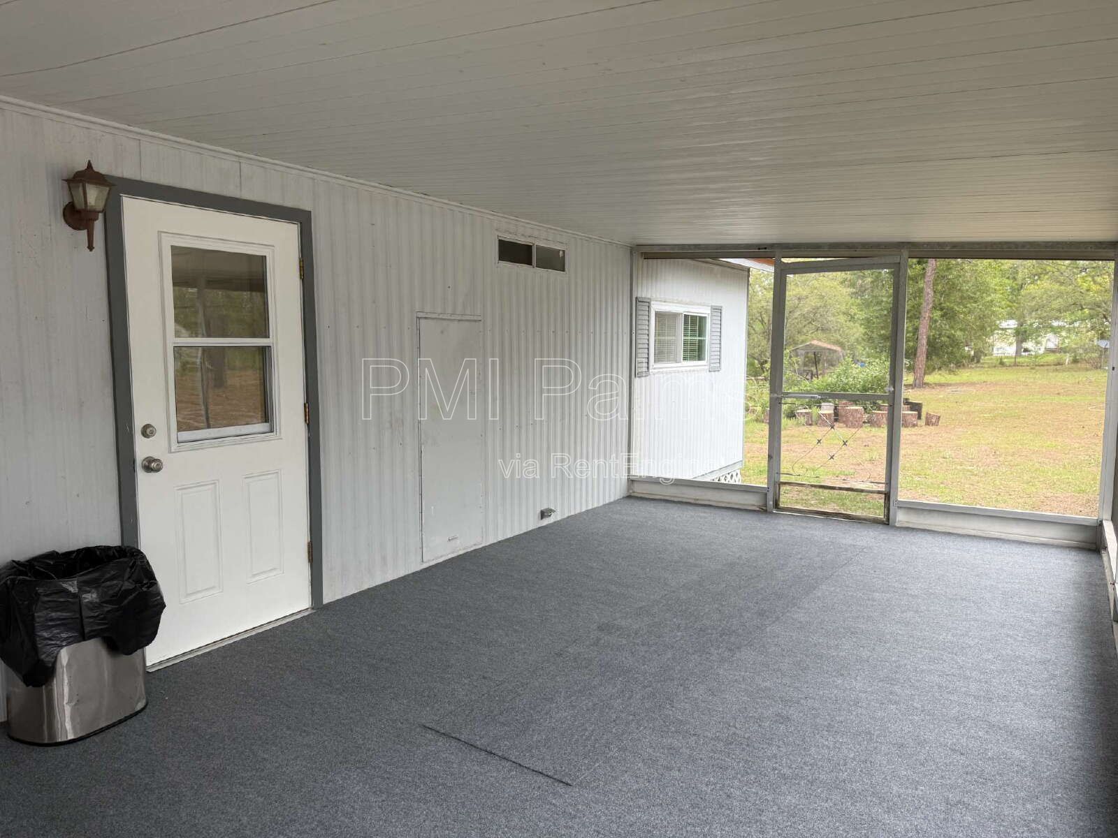 Beautifully updated 2 or 3 bedroom home on a large lot with a detached garage! property image