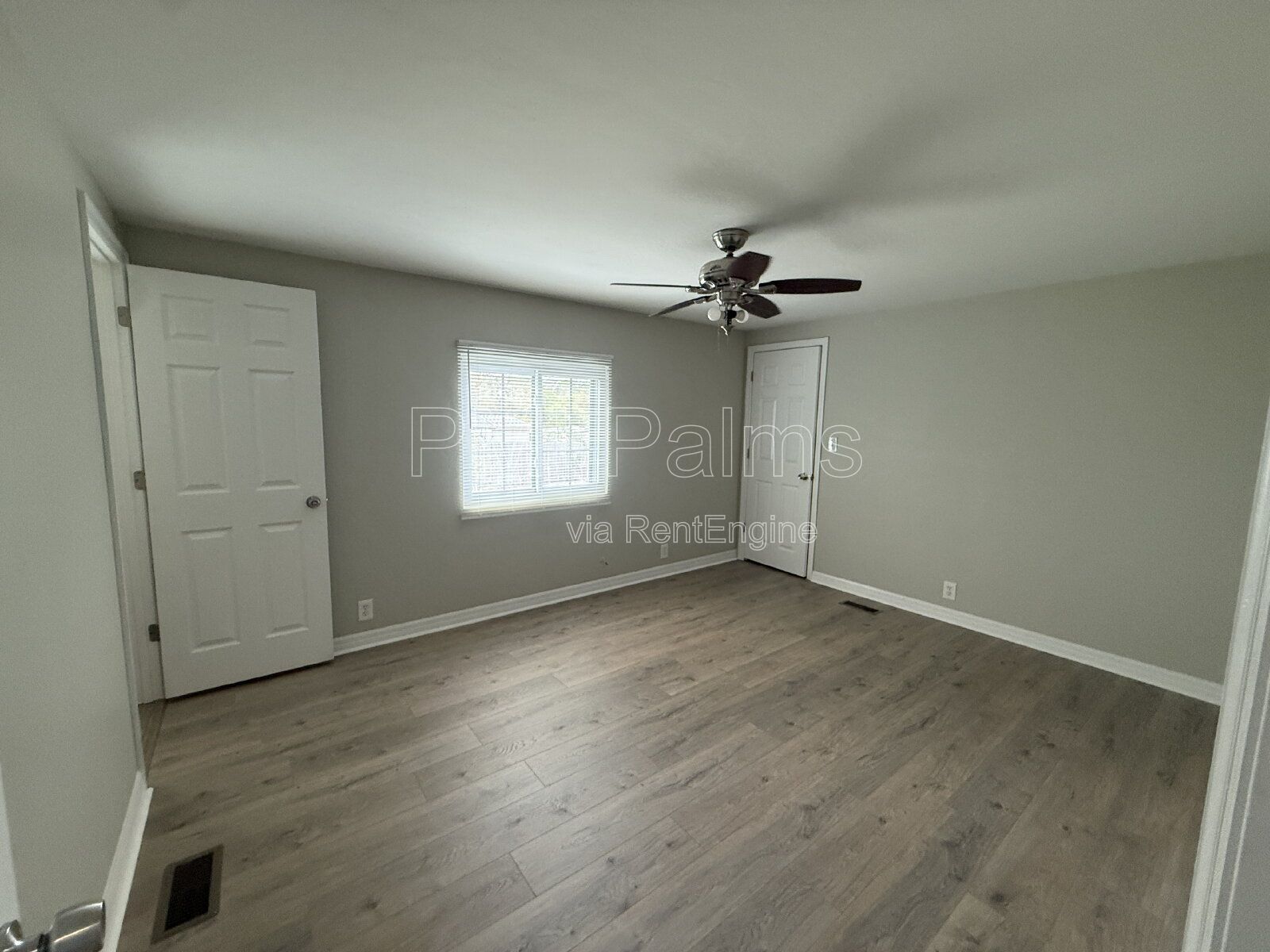 Beautifully updated 2 or 3 bedroom home on a large lot with a detached garage! property image