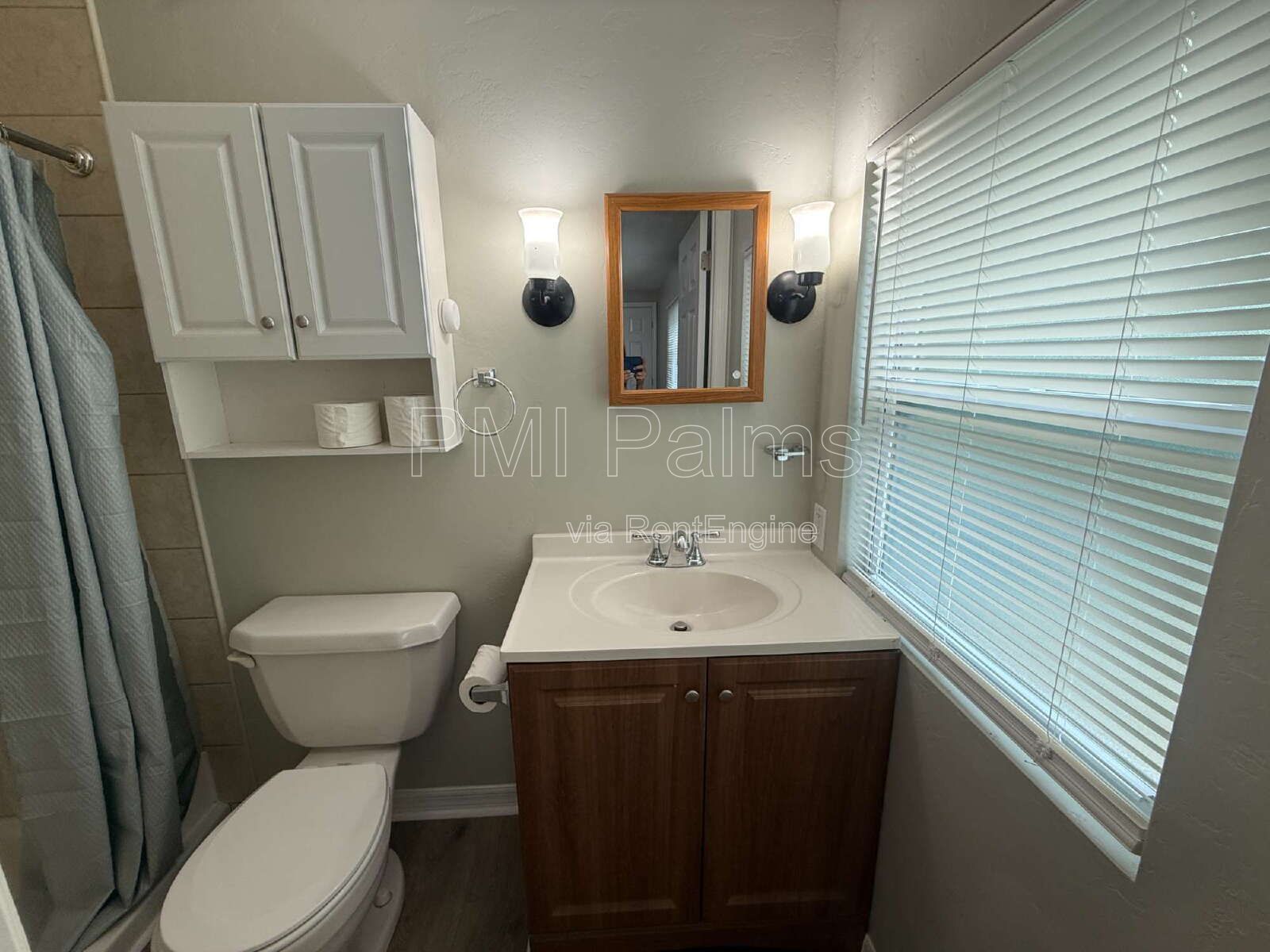 Beautifully updated 2 or 3 bedroom home on a large lot with a detached garage! property image
