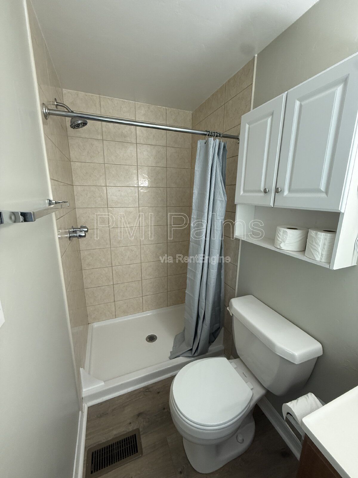 Beautifully updated 2 or 3 bedroom home on a large lot with a detached garage! property image