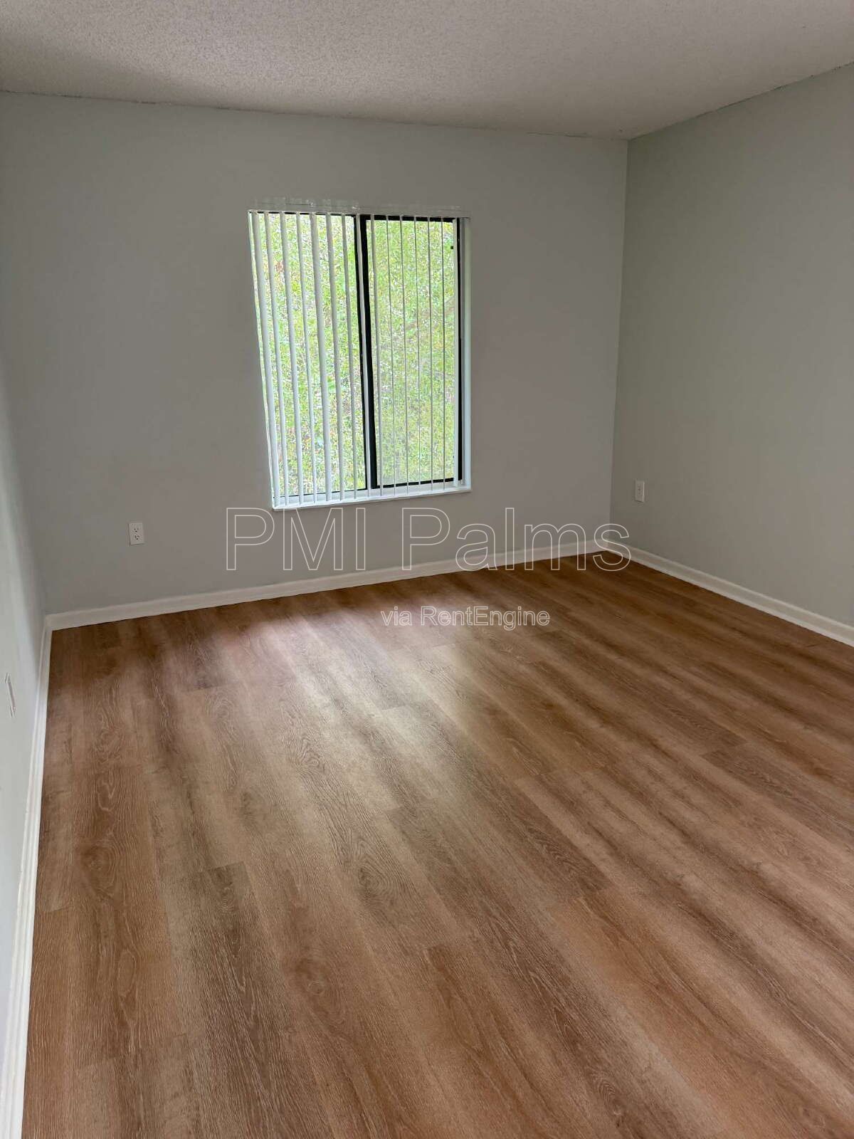 2 bedroom, 2 bathroom condo in a community with lots of amenities available for rent! property image