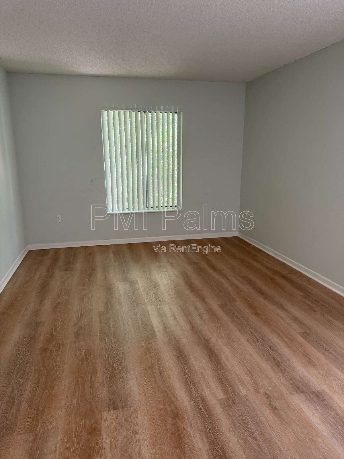 2 bedroom, 2 bathroom condo in a community with lots of amenities available for rent! property image