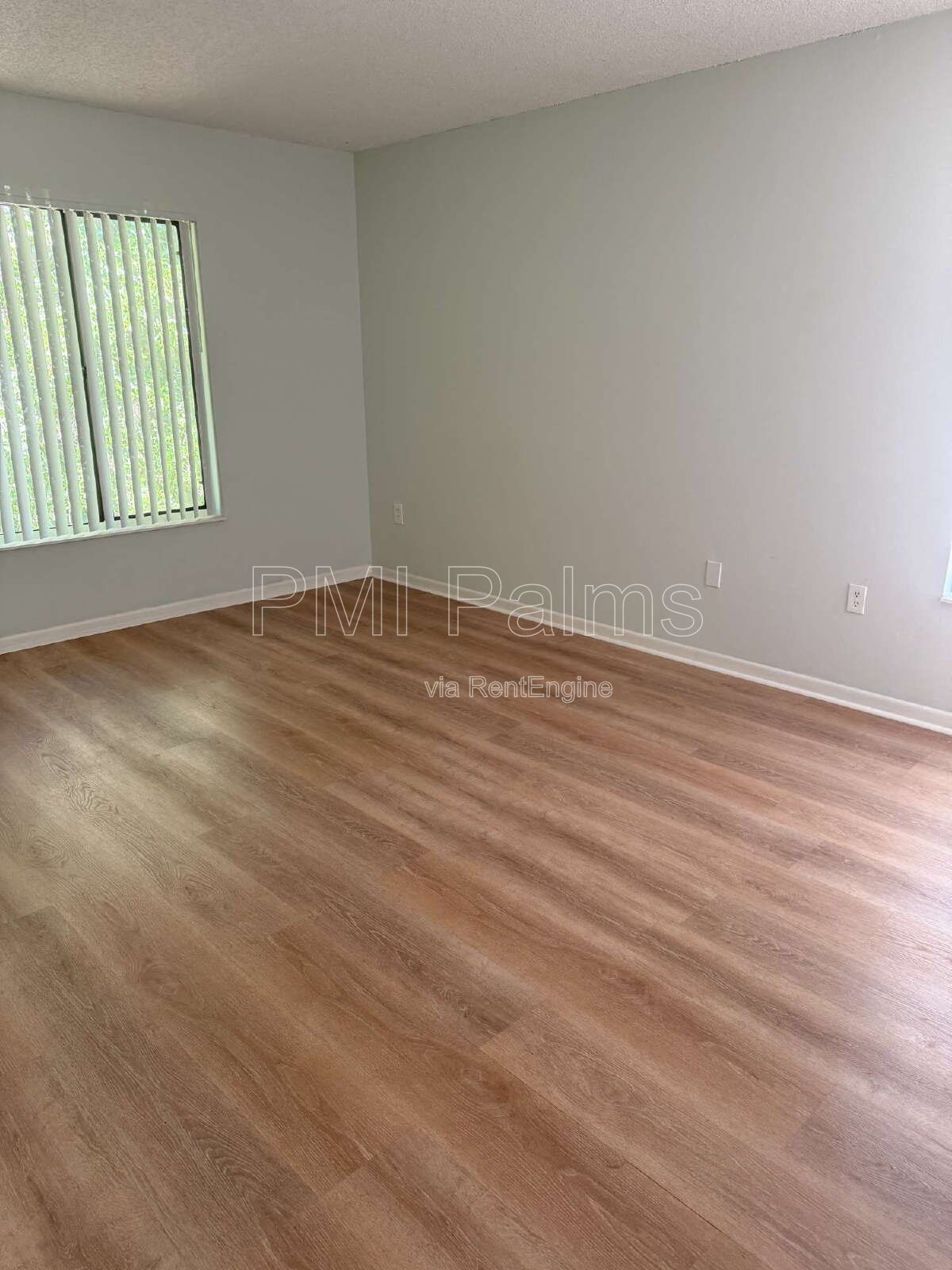 2 bedroom, 2 bathroom condo in a community with lots of amenities available for rent! property image