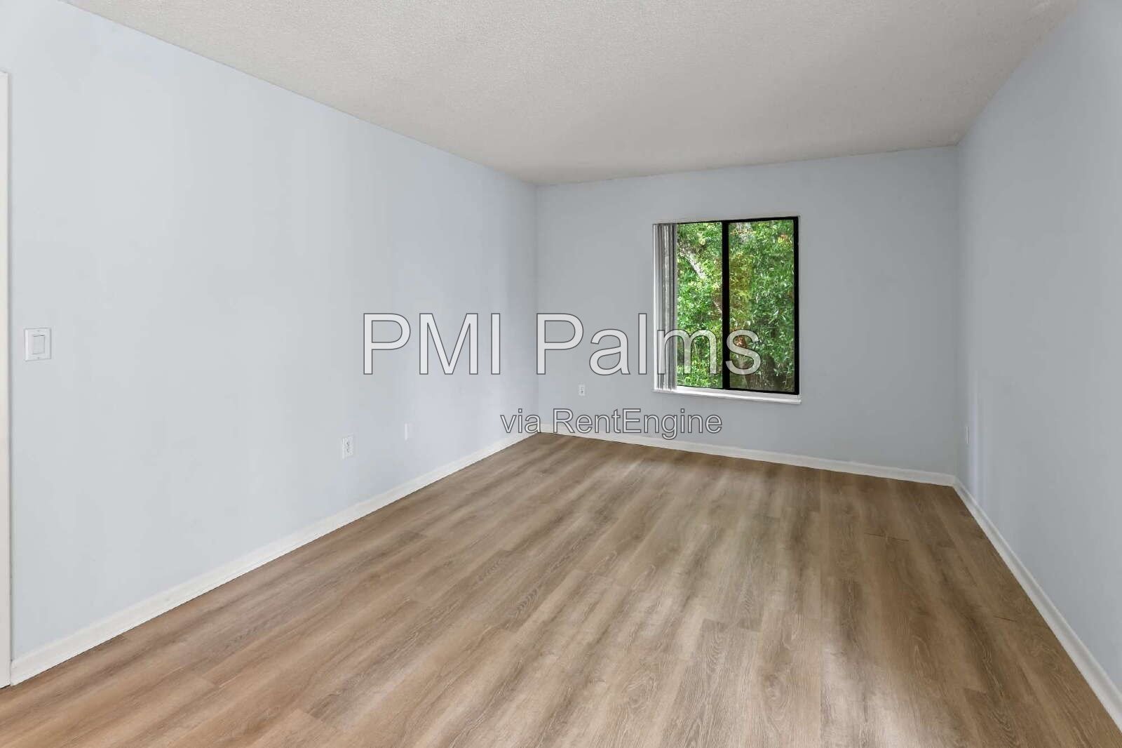 2 bedroom, 2 bathroom condo in a community with lots of amenities available for rent! property image