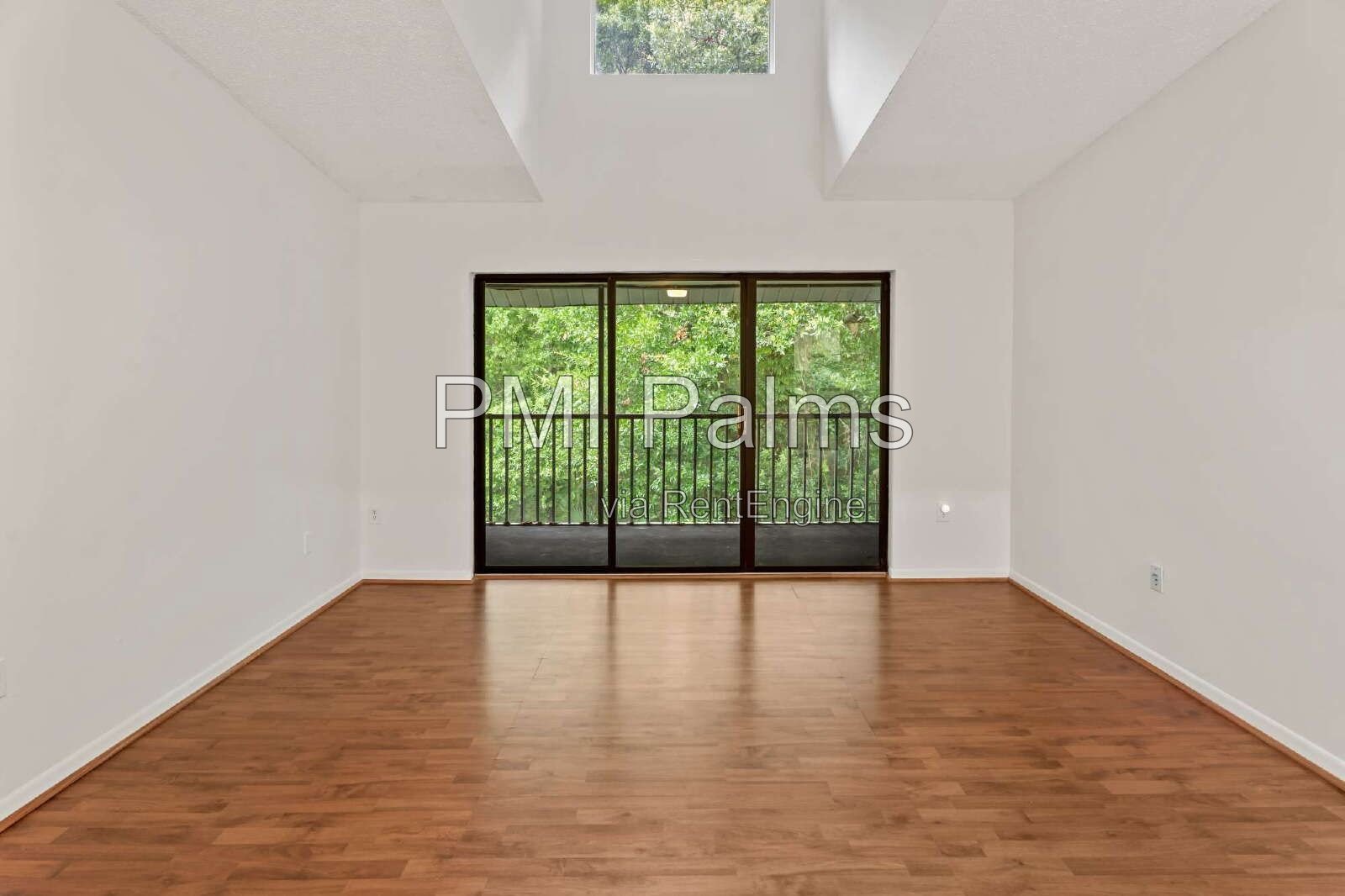2 bedroom, 2 bathroom condo in a community with lots of amenities available for rent! property image